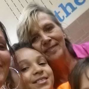 Meet your Posher, Debbie